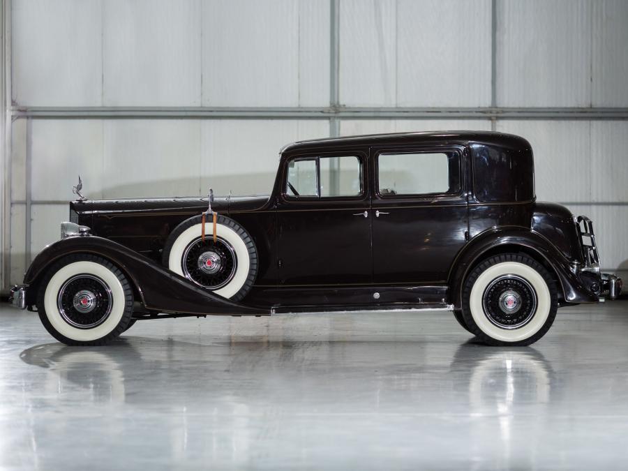  Packard Super Eight Club Sedan 1934 года  (фото 8 из 12)